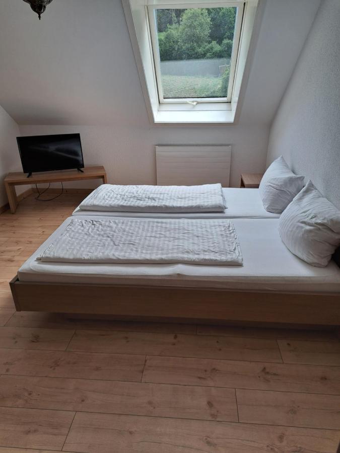 Hotel Lowen Tengen Kültér fotó