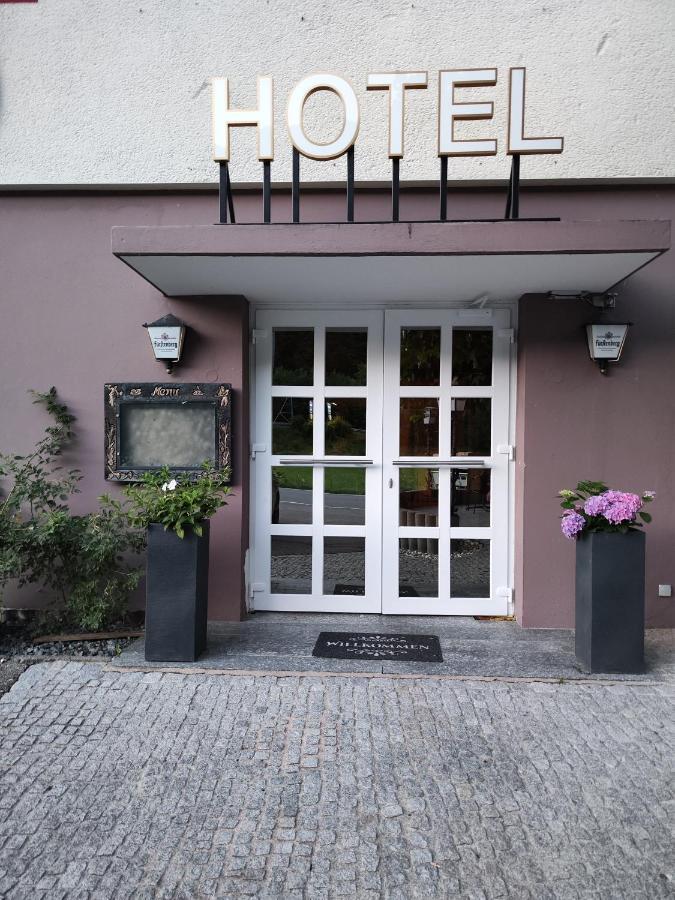 Hotel Lowen Tengen Kültér fotó